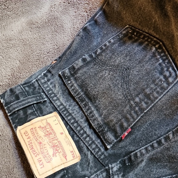 Vintage Red Tag Black Levi's Ladies - Picture 2 of 7